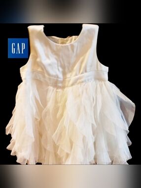 BABY GAP DRESS 0-3 Mo Adorable